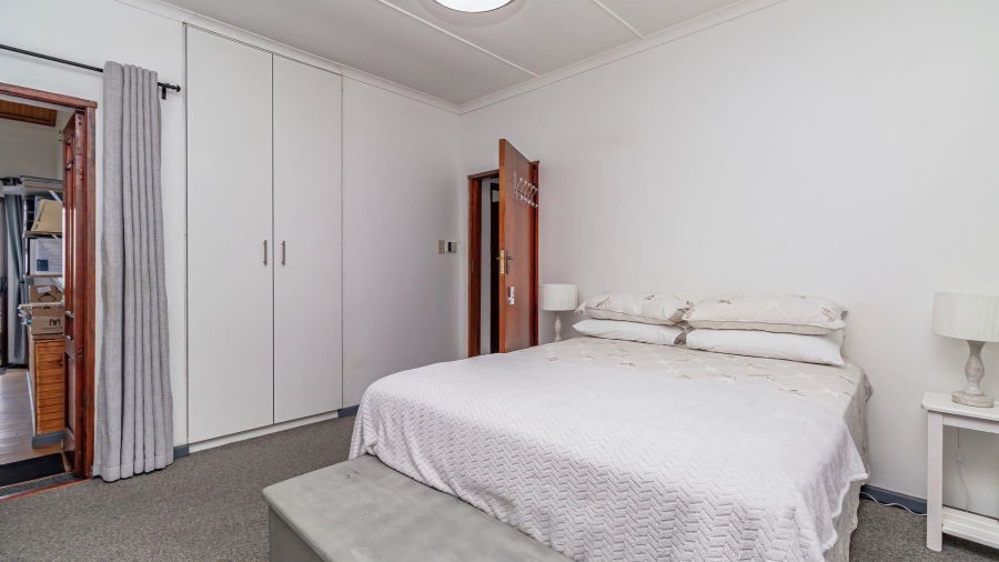 5 Bedroom Property for Sale in Dana Bay Western Cape